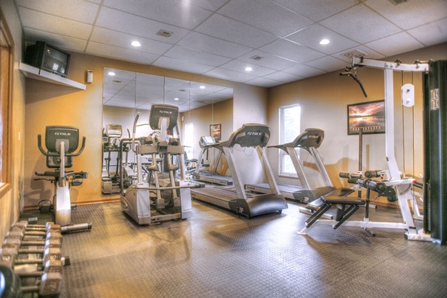 Muirfield Apartments in Omaha, NE - Building Photo - Interior Photo