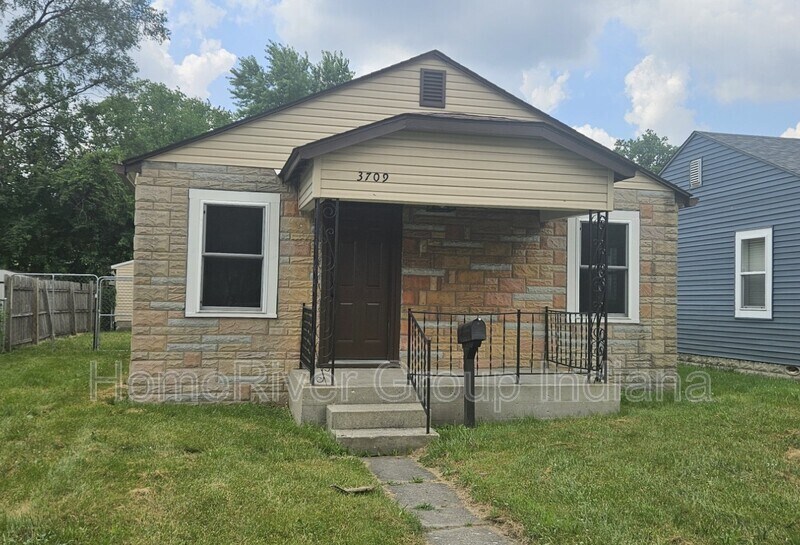 3709 Fletcher Ave in Indianapolis, IN - Building Photo