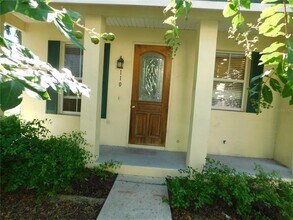 110 Ky Hvn Ct in Tampa, FL - Building Photo - Building Photo