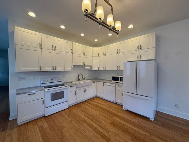 property at 1109 S Shelby St