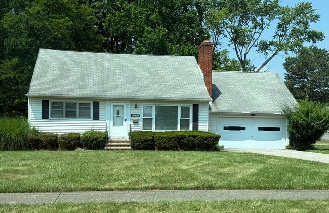 property at 2194 Hawkins Rd