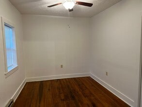 402 S Cameron St in Winchester, VA - Building Photo - Building Photo