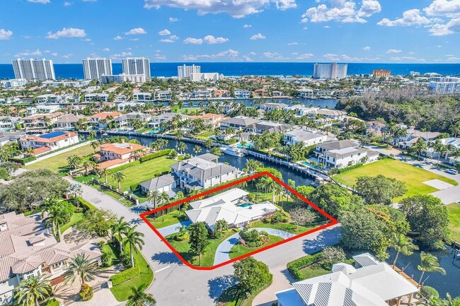 property at 300 E Coconut Palm Rd