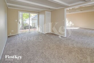 1951 Bristol Cir in Carpentersville, IL - Building Photo - Building Photo