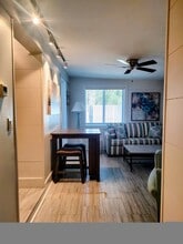 14 Hilton Haven Rd in Key West, FL - Building Photo - Building Photo