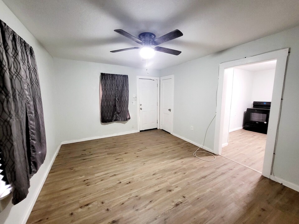 2702 Avenue Q in Snyder, TX - Foto de edificio