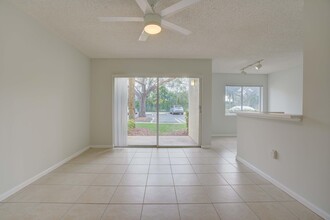 266 Village Blvd in Tequesta, FL - Building Photo - Building Photo