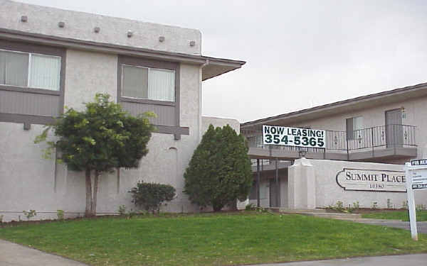 Summit Place in Riverside, CA - Building Photo - Building Photo