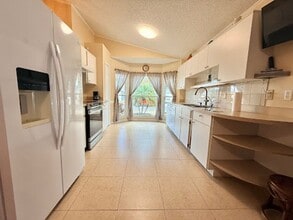 1933 Olivia Cir in Apopka, FL - Foto de edificio - Building Photo