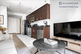 210 N Wells St in Chicago, IL - Building Photo - Building Photo