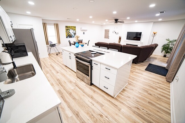 369 Crane Dr in Lawrenceville, GA - Building Photo - Building Photo