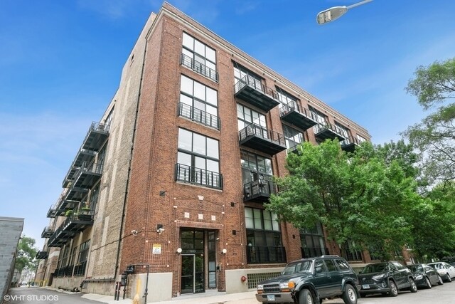 property at 1935 N Fairfield Ave