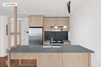 54 Noll St in Brooklyn, NY - Foto de edificio - Building Photo