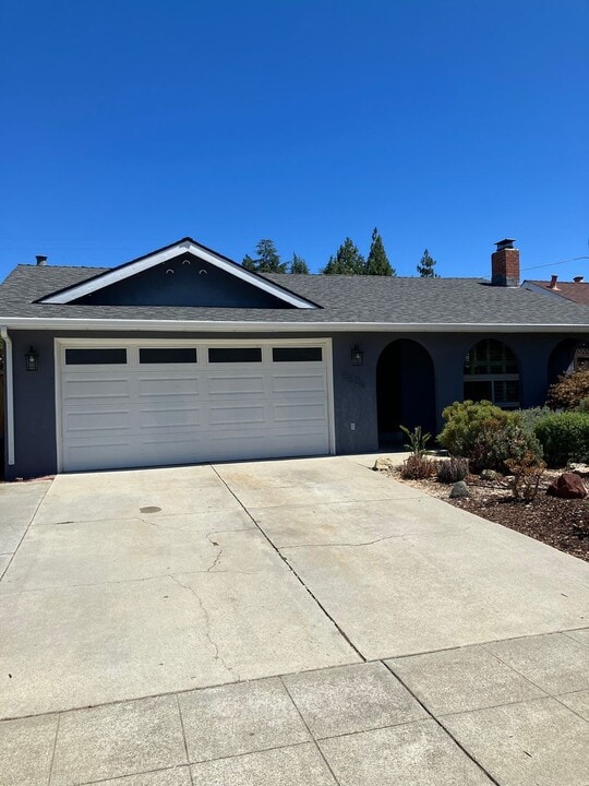 5830 Cohasset Way in San Jose, CA - Building Photo