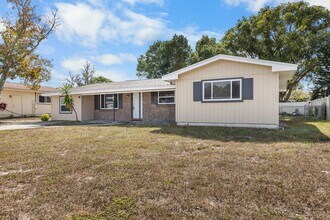 9340 Chase St in Spring Hill, FL - Building Photo - Building Photo