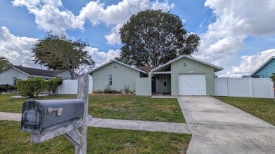 1103 Harmony Way in Royal Palm Beach, FL - Building Photo - Building Photo