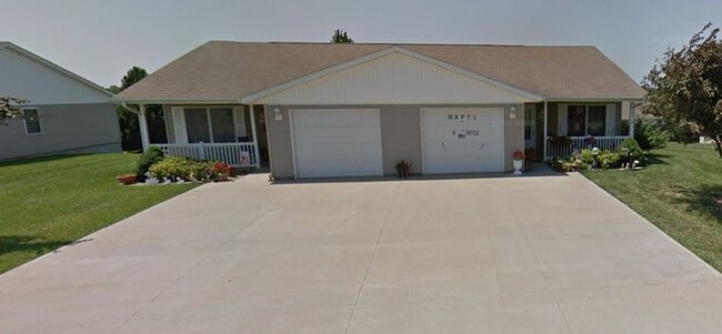 property at 309B N Dogwood St