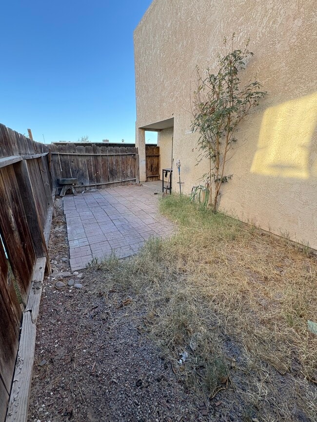 property at 783 E 24th St