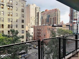 EAST 35 STREET in New York, NY - Building Photo