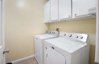 39741 Columbia Union Dr in Murrieta, CA - Building Photo - Building Photo