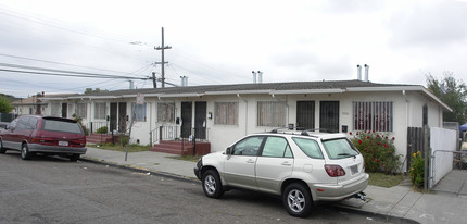 9200-9220 A St in Oakland, CA - Foto de edificio - Building Photo