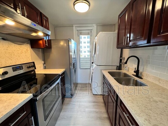 1134 Kinau St in Honolulu, HI - Building Photo - Building Photo