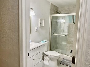 1353 9th St in West Palm Beach, FL - Foto de edificio - Building Photo