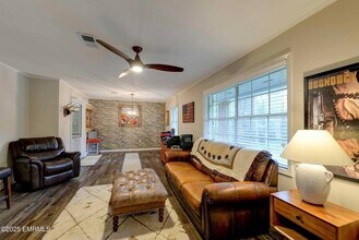 108 Frances Ave in Newton, MS - Building Photo - Building Photo