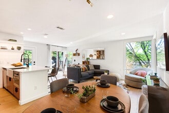 2906 Westhill Dr, Unit SI ID1054230P in Austin, TX - Building Photo - Building Photo