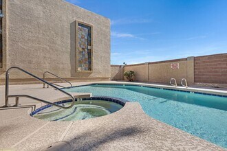 1241 N 48th St in Phoenix, AZ - Building Photo - Building Photo