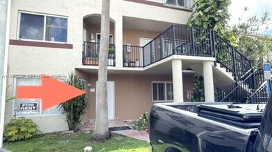 511 NW 82nd Ave in Miami, FL - Building Photo - Building Photo