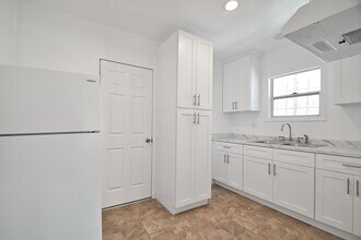 4713 W 159th St in Lawndale, CA - Building Photo - Building Photo