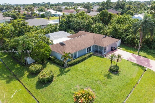 3601 SW Dellamano St in Port St. Lucie, FL - Building Photo - Building Photo