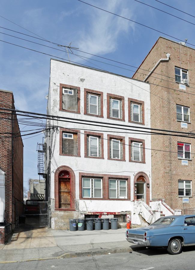 865 E 217th St in Bronx, NY - Building Photo - Building Photo