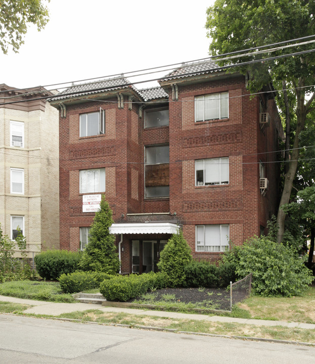 221 S Millvale Ave in Pittsburgh, PA - Foto de edificio