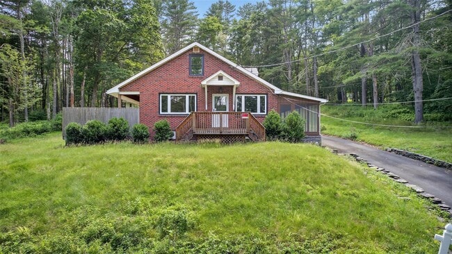 52 Luxton Lake Rd in Narrowsburg, NY - Building Photo - Building Photo
