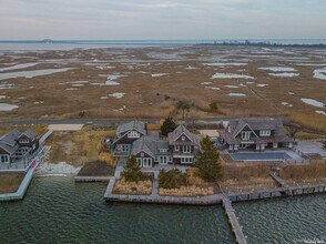 11 Captree Island in Babylon, NY - Building Photo - Building Photo