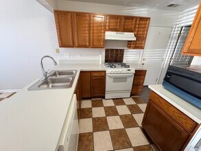 647 Beaver Ct in Naperville, IL - Building Photo - Building Photo