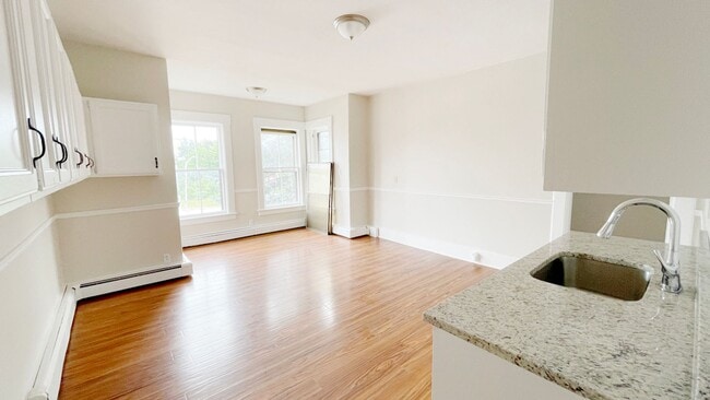 394 Elm St in Gardner, MA - Building Photo - Building Photo