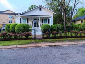 201 Augusta St in West Columbia, SC - Building Photo