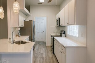 10700 Aqua Surf Ct in Estero, FL - Building Photo