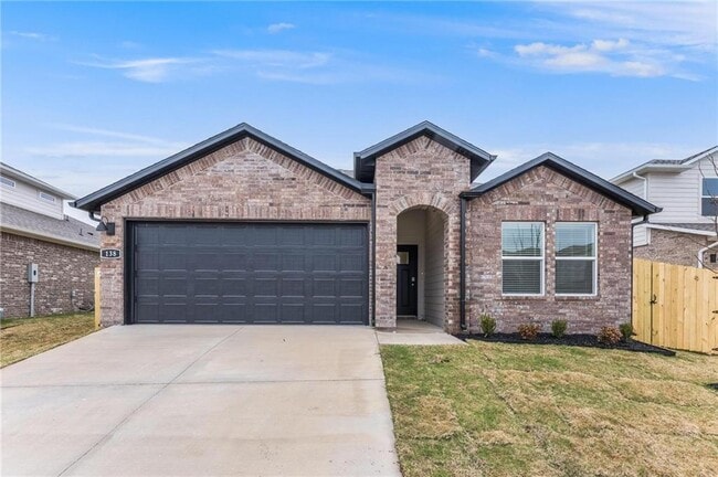 138 S Maroon Ave in Fayetteville, AR - Building Photo - Building Photo