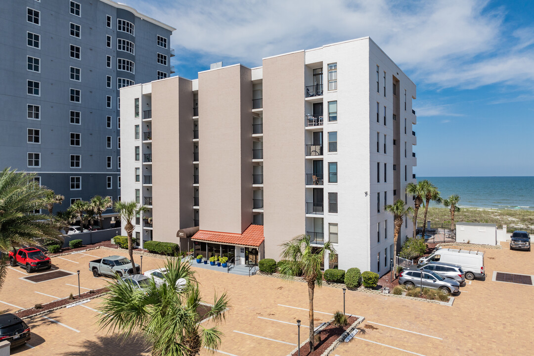 SeaWind in Jacksonville Beach, FL - Building Photo