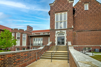 Lyon Apartments in St. Louis, MO - Foto de edificio - Building Photo