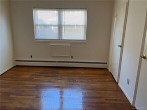 95 N Middletown Rd in Pearl River, NY - Building Photo - Building Photo