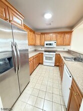 53 W Palisade Ave in Englewood, NJ - Building Photo - Building Photo