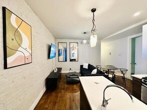 104 Rogers Ave in Brooklyn, NY - Building Photo - Building Photo