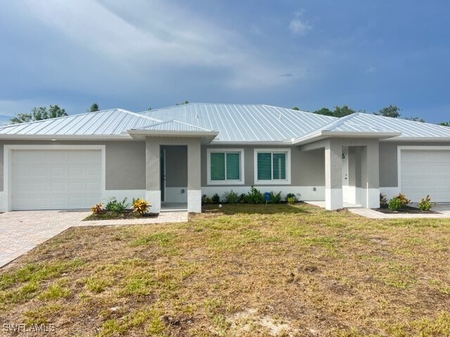 4414 Douglas Ln in Lehigh Acres, FL - Building Photo