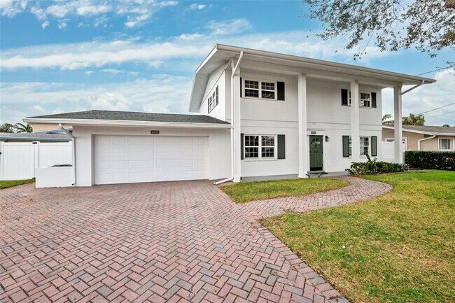 4000 14th Way NE in St. Petersburg, FL - Building Photo - Building Photo