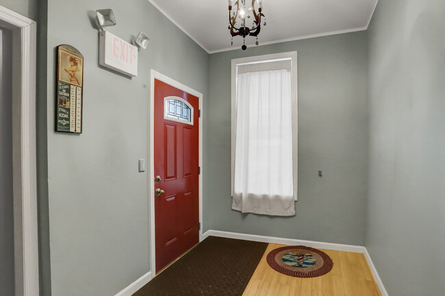 324 Walnut St, Unit 5 in Williamsport, PA - Building Photo - Building Photo